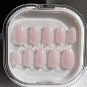 Celebritips Soft Pink Press-On Nails